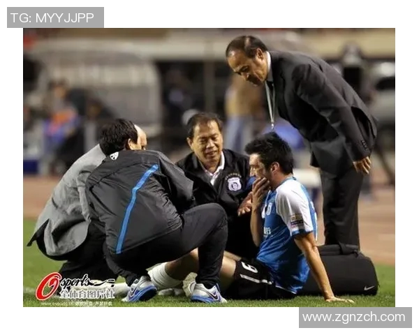 鲁能与国安比赛裁判争议引发热议球迷与专家各执己见